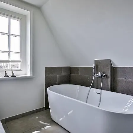 Casa de Férias Reetdach Friesenhaus Listperle