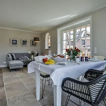 Casa de Férias Reetdach Friesenhaus Listperle *