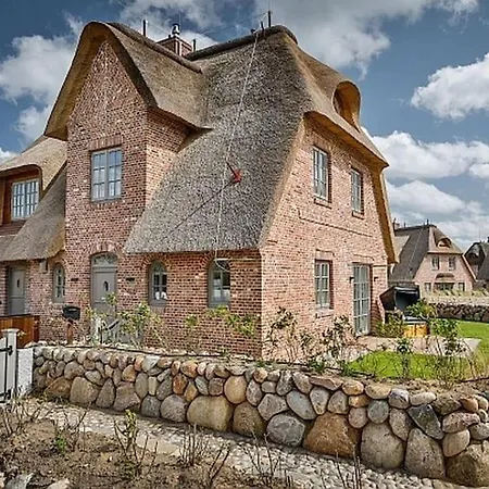 Casa de Férias Reetdach Friesenhaus Listperle List